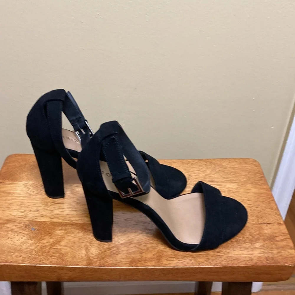 Torrid ankle strap Size 11 W sandals with 4 inch heels. Black Suede. New no tag - Picture 4 of 8